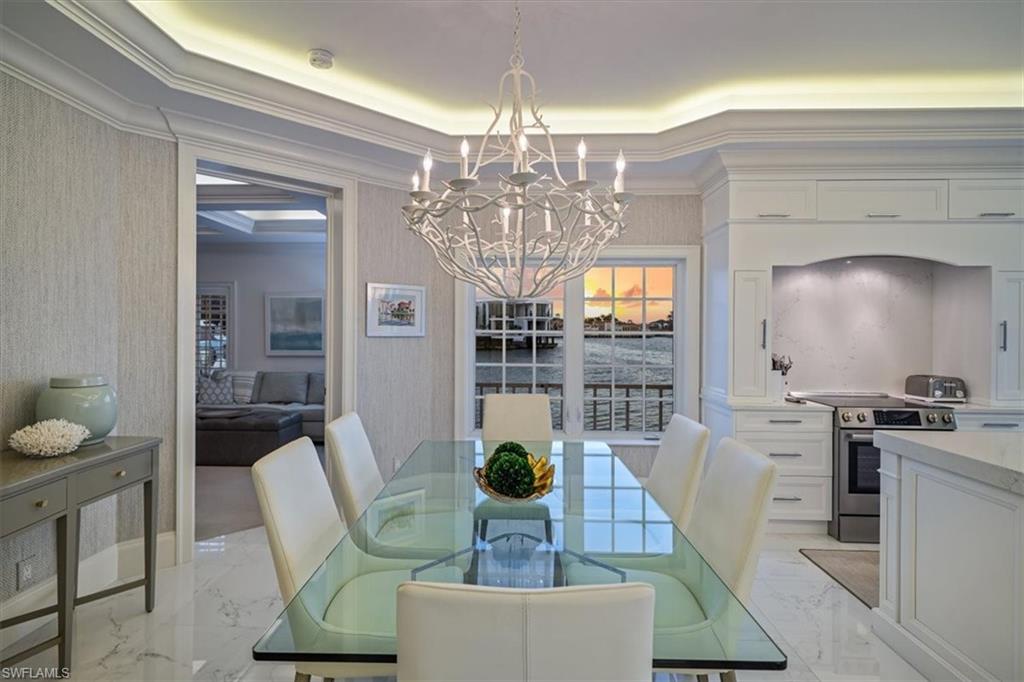 VENETIAN VILLAS - Residential