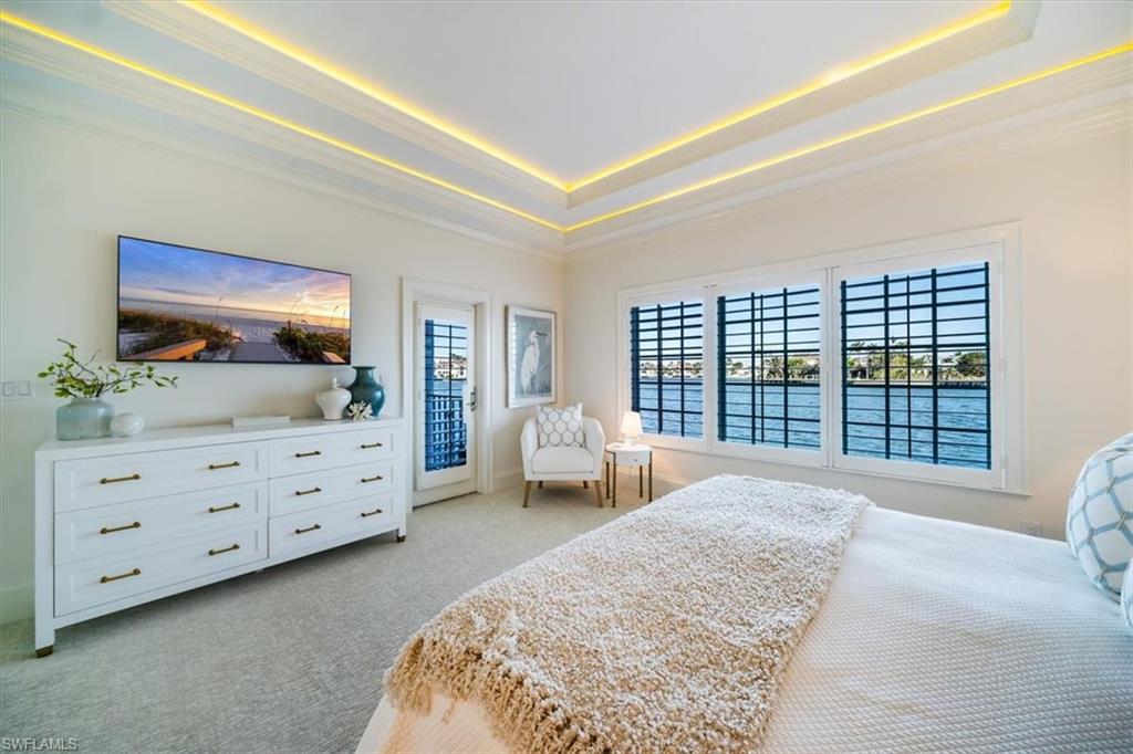 VENETIAN VILLAS - Residential