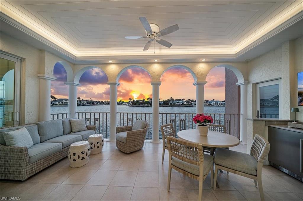VENETIAN VILLAS - Residential