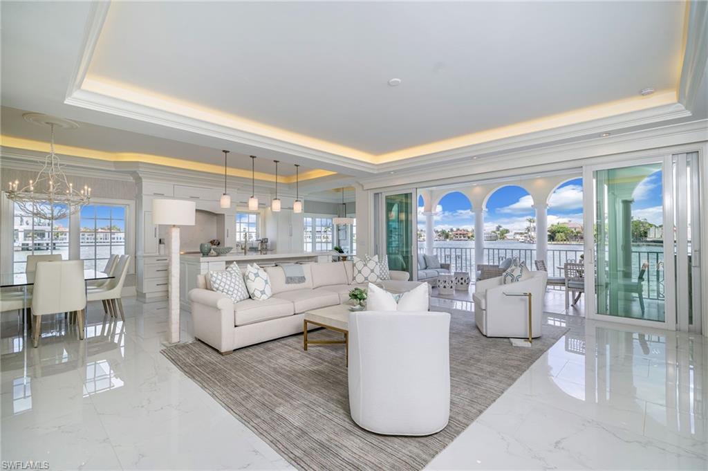 4000 Gulf Shore BLVD N 3300
