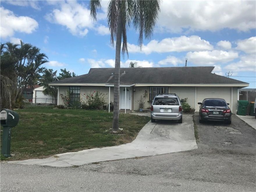 H.12784 - (No showings until at least 2/17/2018) Nicely located single family home with a one car garage. Large master bedroom. 3 full baths.