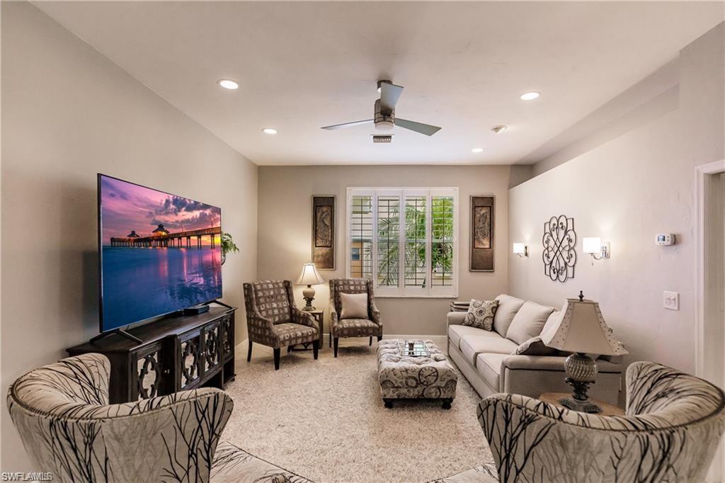 CALOOSA YACHT & RACQUET CLUB - Residential Lease