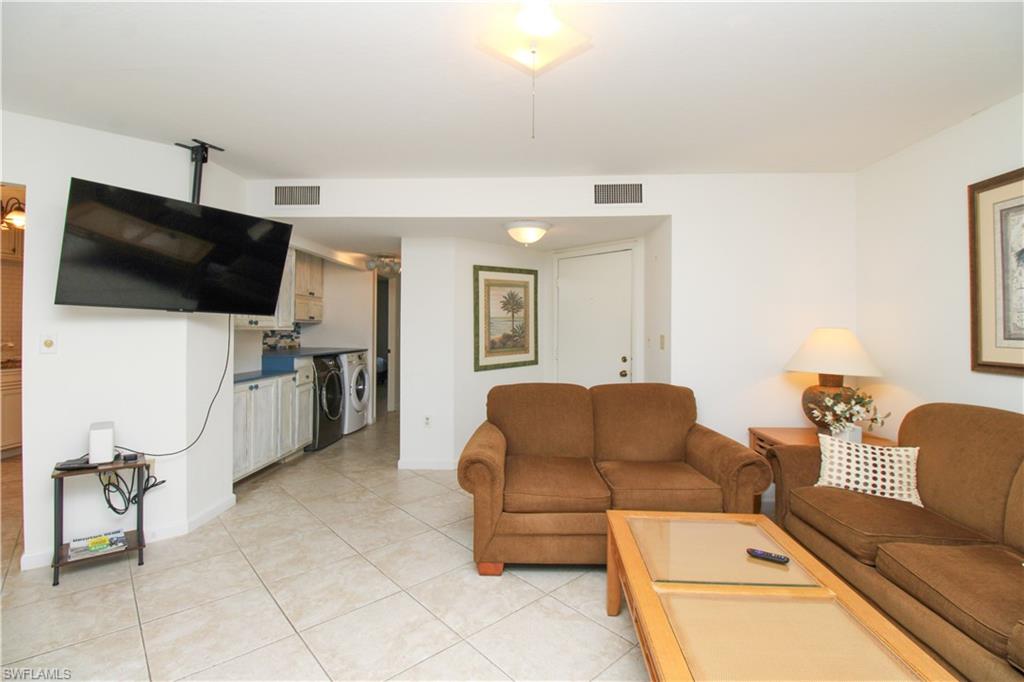 TROPIC SCHOONER APTS - Residential Lease