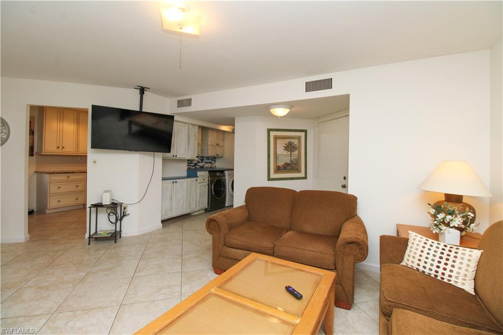 TROPIC SCHOONER APTS - Residential Lease