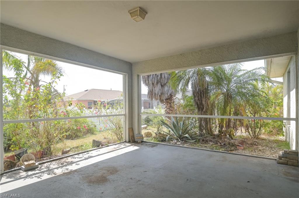 CAPE CORAL - Residential