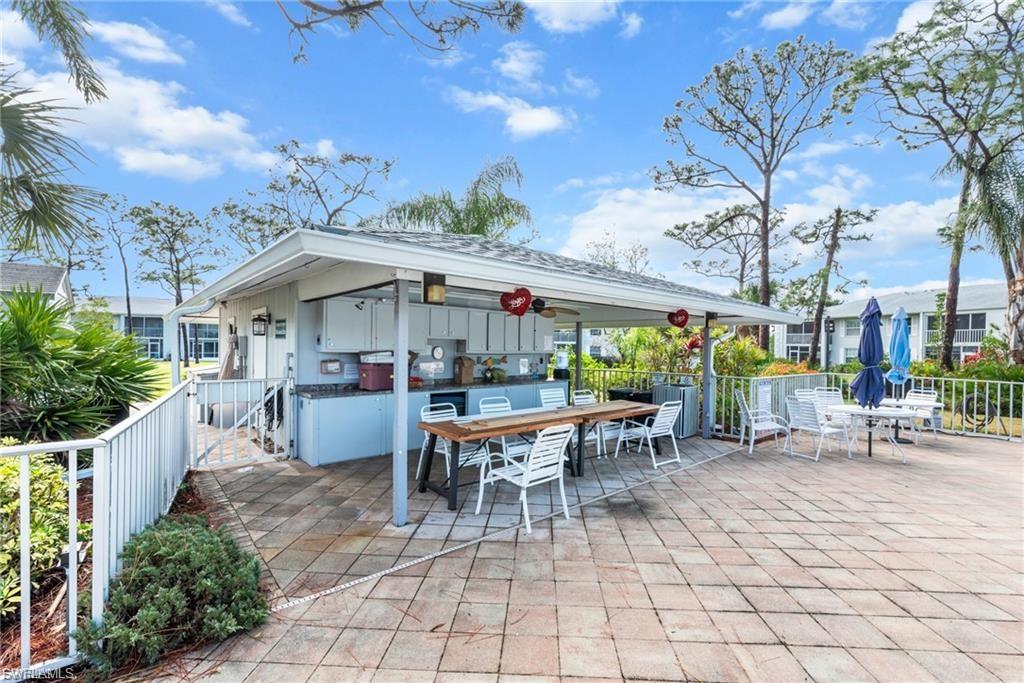 FOXMOOR CONDO II - Residential