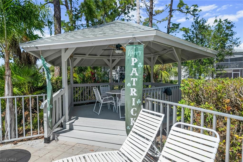 FOXMOOR CONDO II - Residential