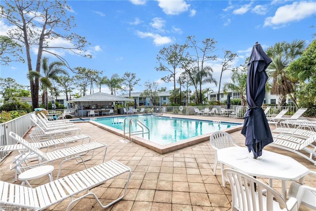 FOXMOOR CONDO II - Residential