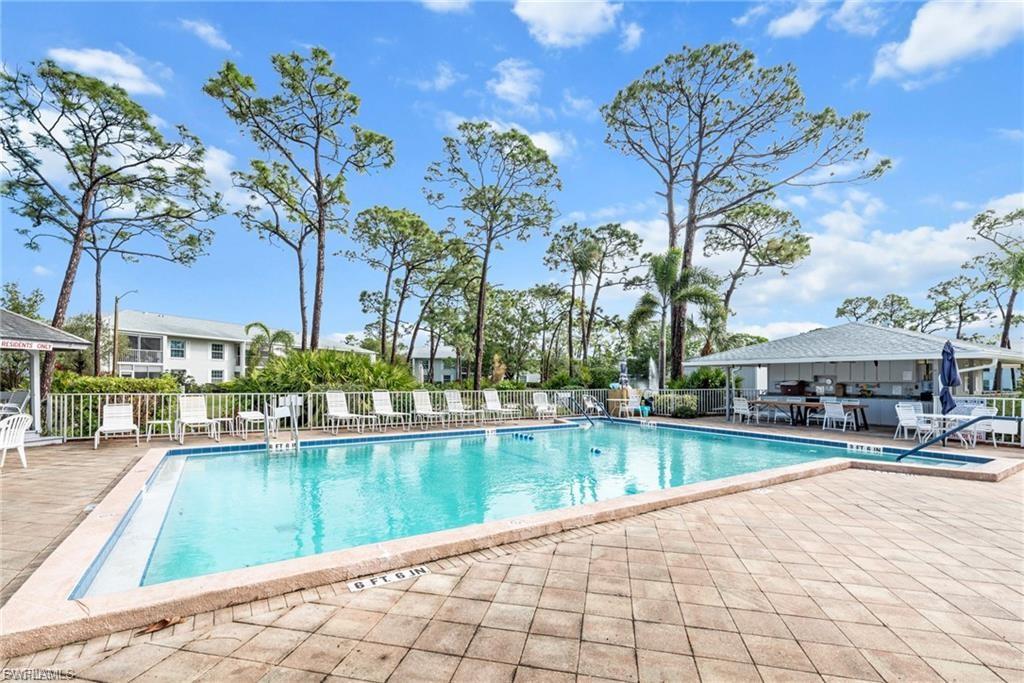 FOXMOOR CONDO II - Residential