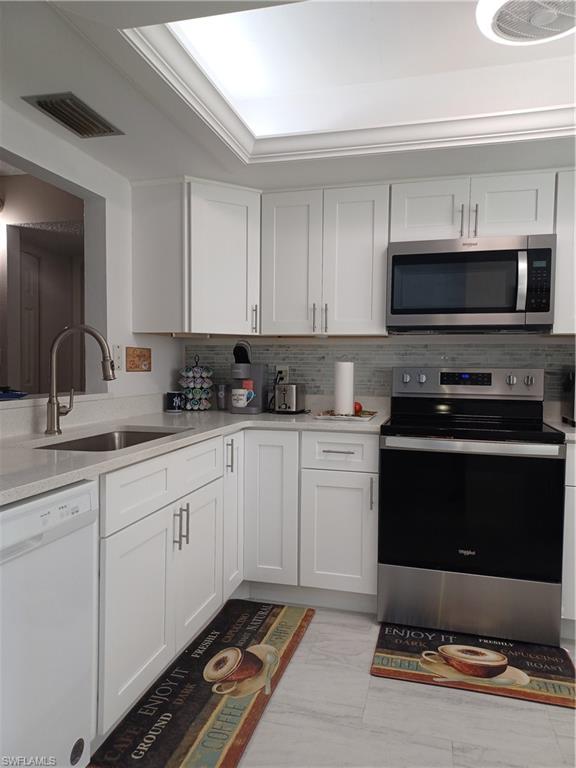 FOXMOOR CONDO II - Residential