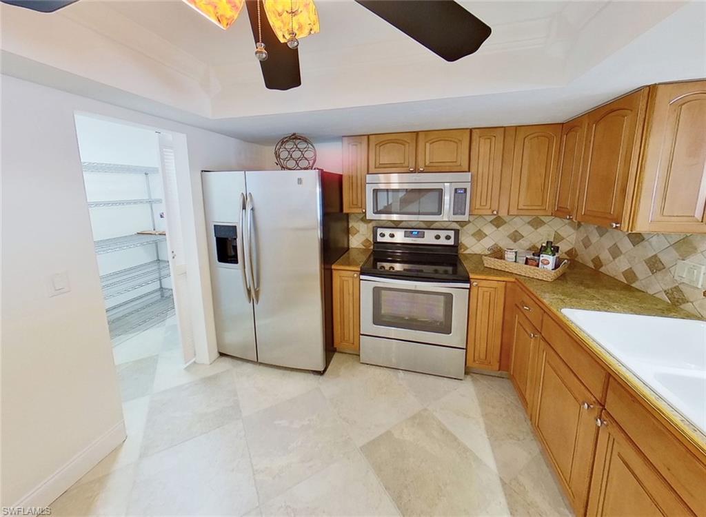 PELICAN RIDGE - Residential