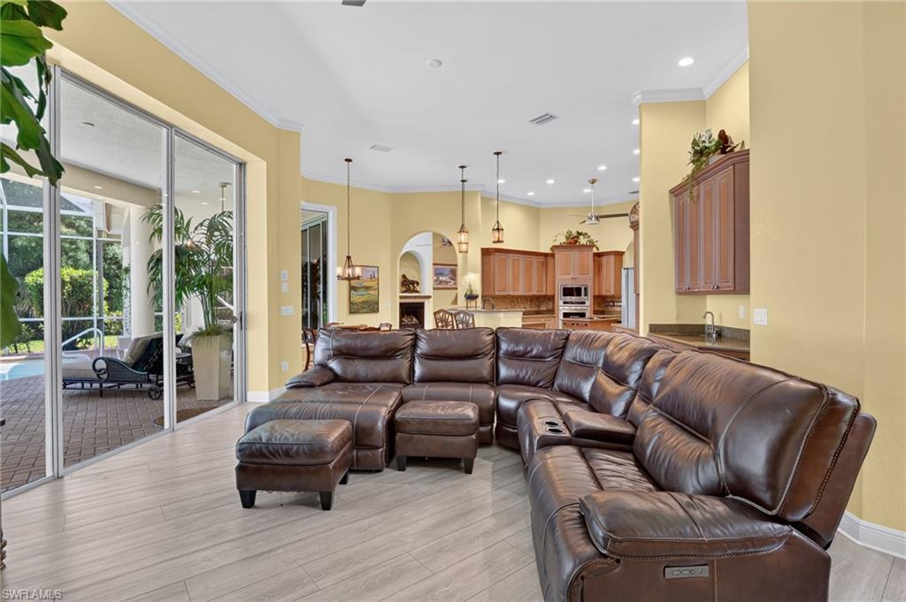 5771 Dogwood WAY