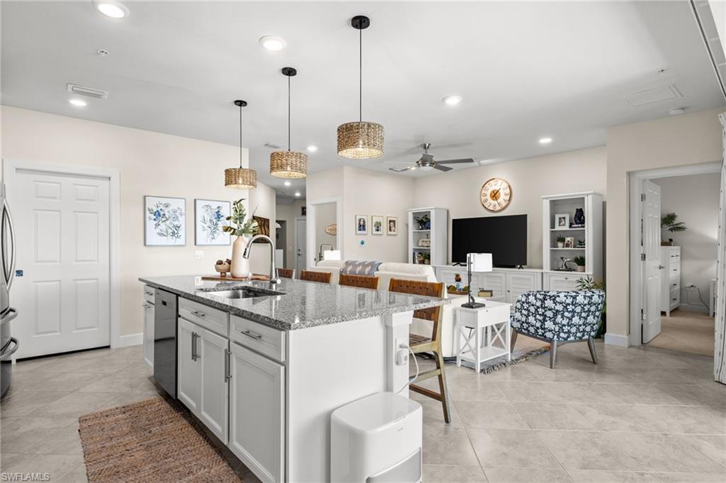 5690 Mayflower WAY 606