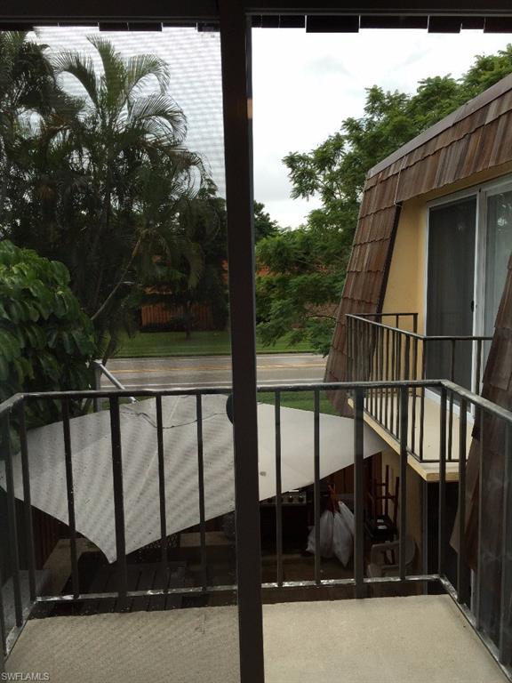 PARKWOODS TOWNHOUSE COMMUNITY - Residential