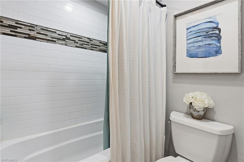 ENGLISH VILLAGE CONDO - Residential