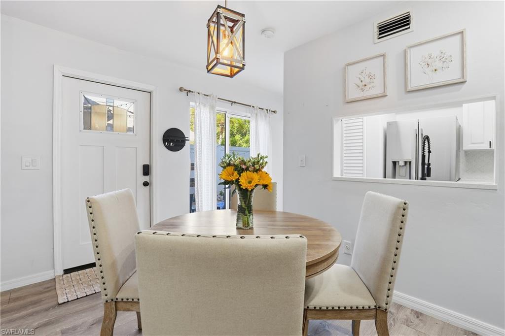 ENGLISH VILLAGE CONDO - Residential