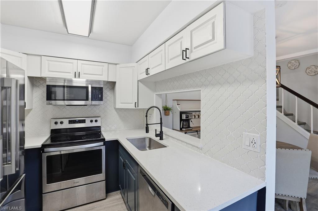 ENGLISH VILLAGE CONDO - Residential