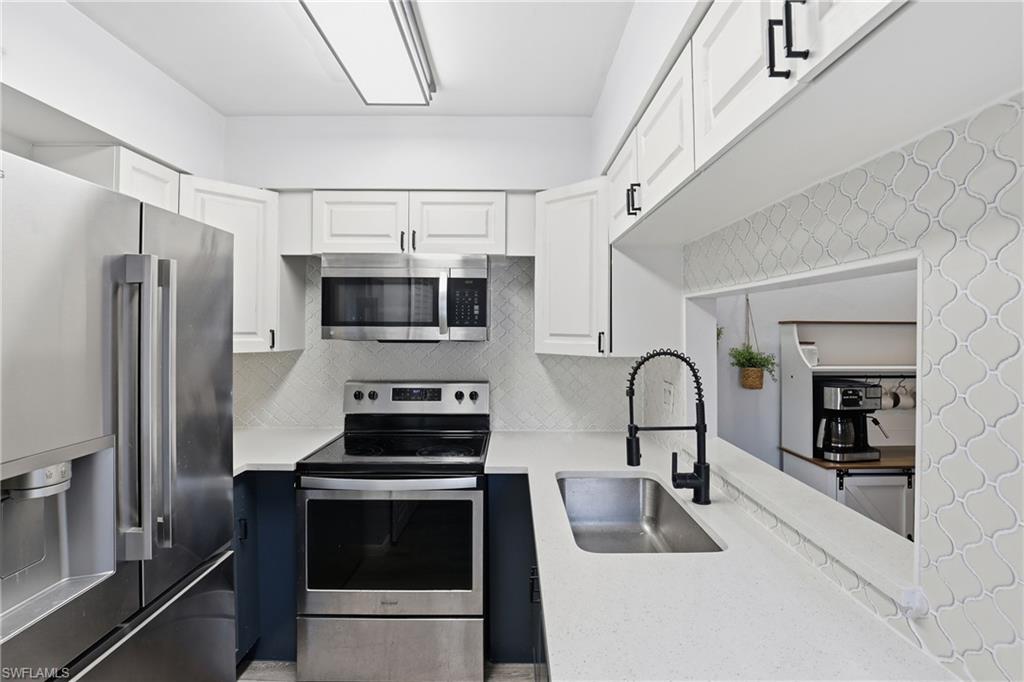 ENGLISH VILLAGE CONDO - Residential