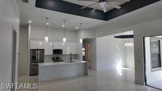 900 BUILDING - Residential