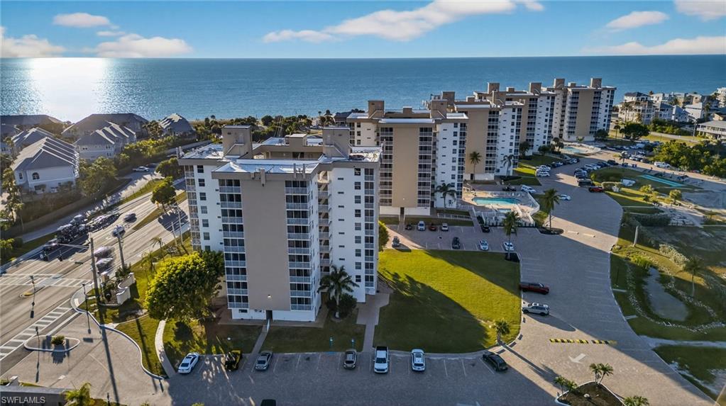 BEACH AND TENNIS CLUB - Residential