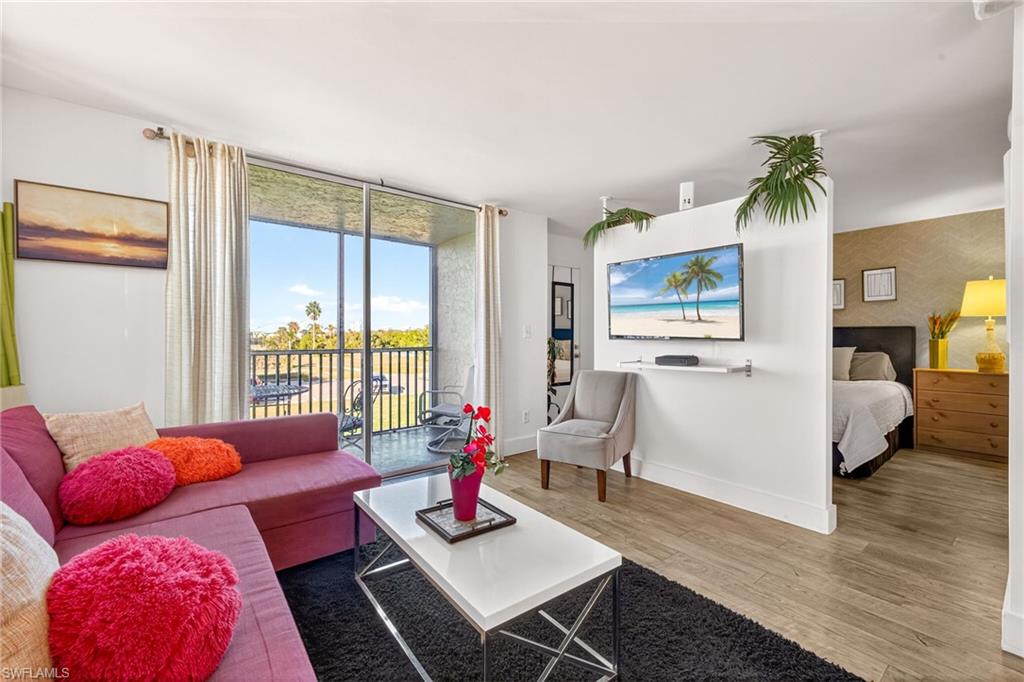 BEACH AND TENNIS CLUB - Residential