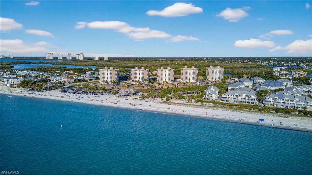 BEACH AND TENNIS CLUB - Residential