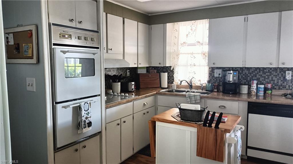 FOREST PARK MOBILE HOME - Residential