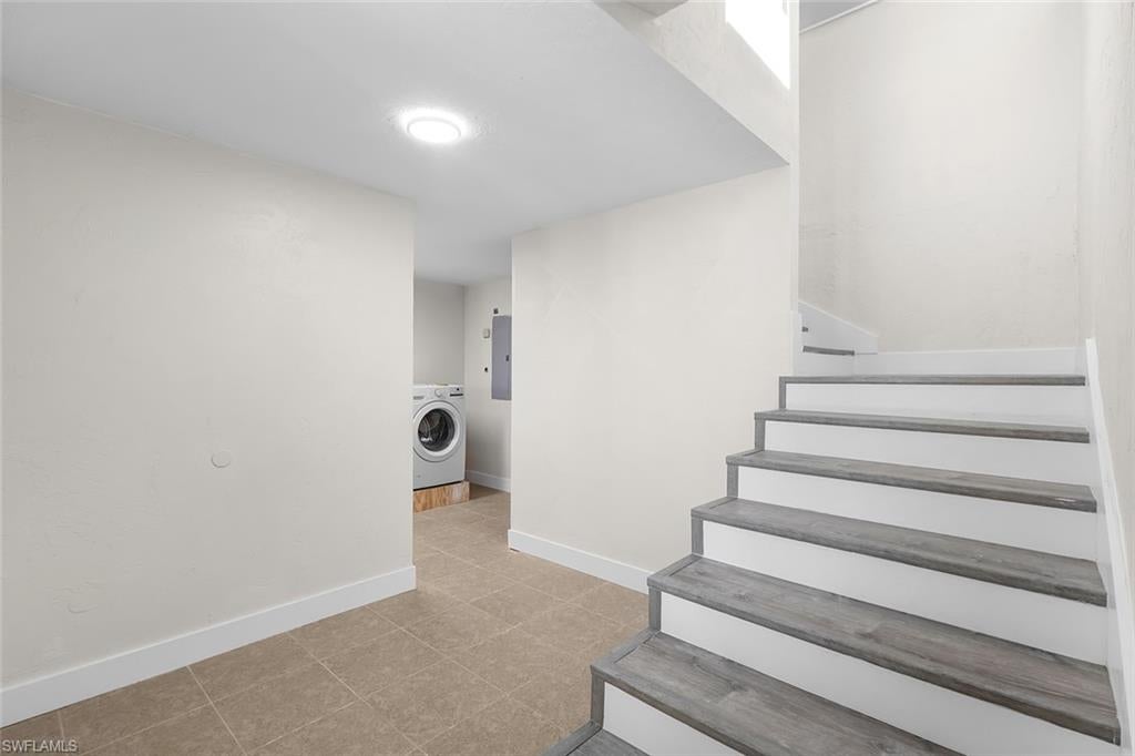 1284 Rainbow CT