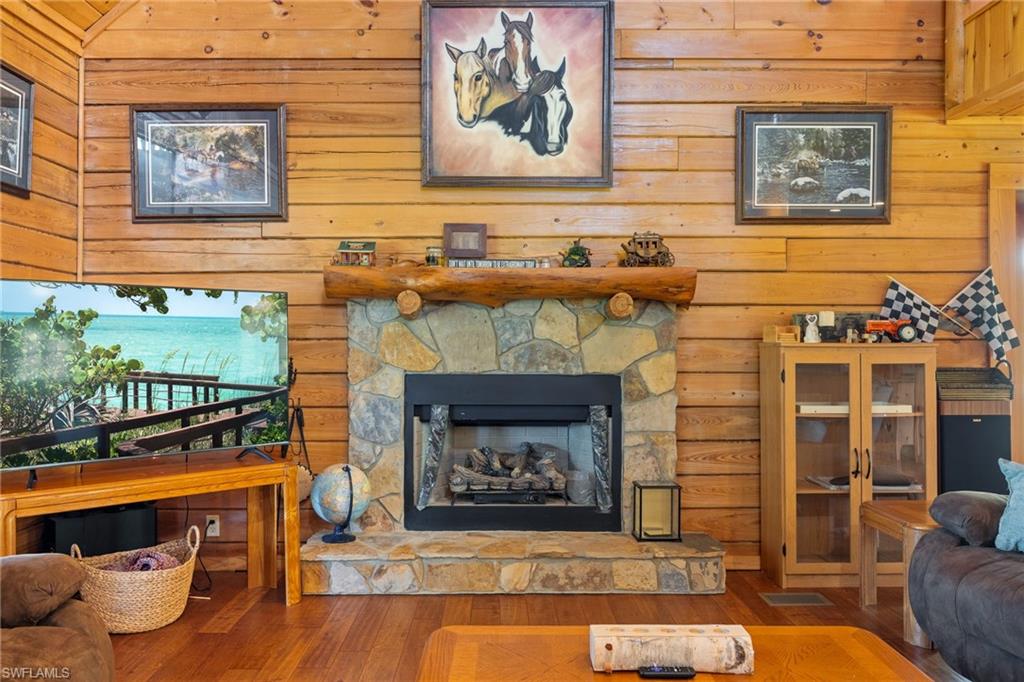 MONTURA - Residential