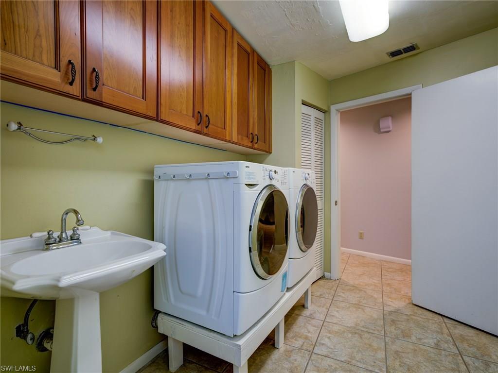 BRIARCLIFF DOWNS - Residential