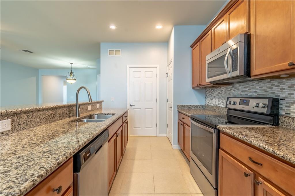 VERONA WALK - Residential Lease