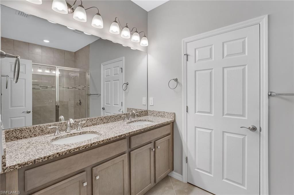 RIVERSIDE AVENUE VILLAS - Residential