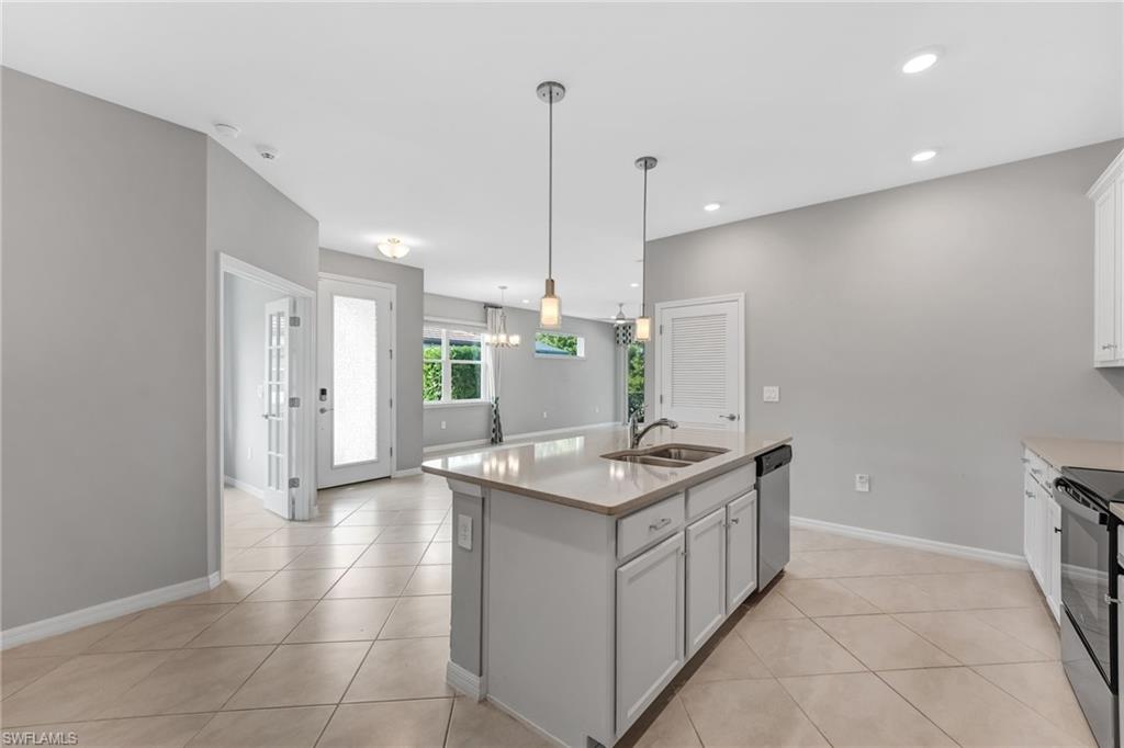 RIVERSIDE AVENUE VILLAS - Residential