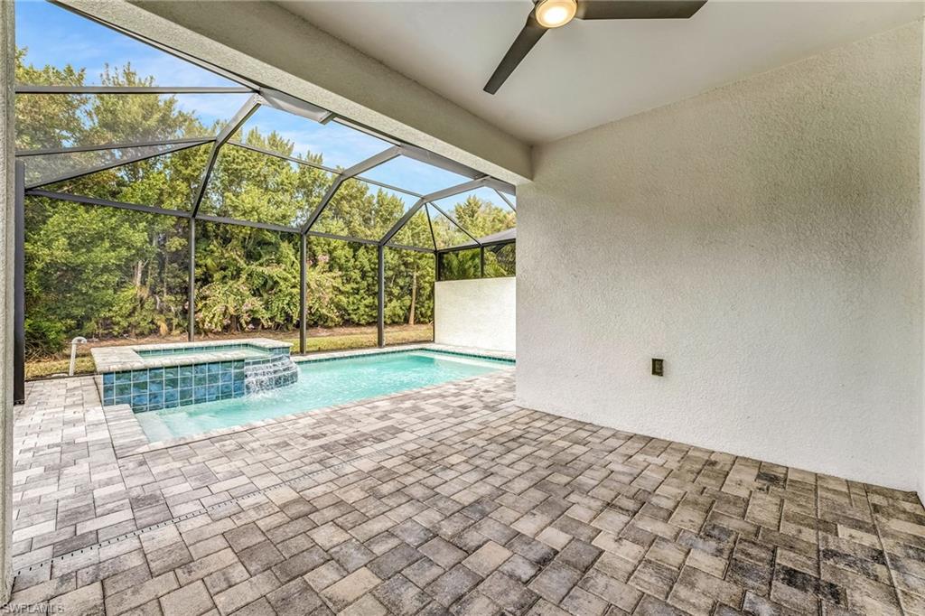 RIVERSIDE AVENUE VILLAS - Residential