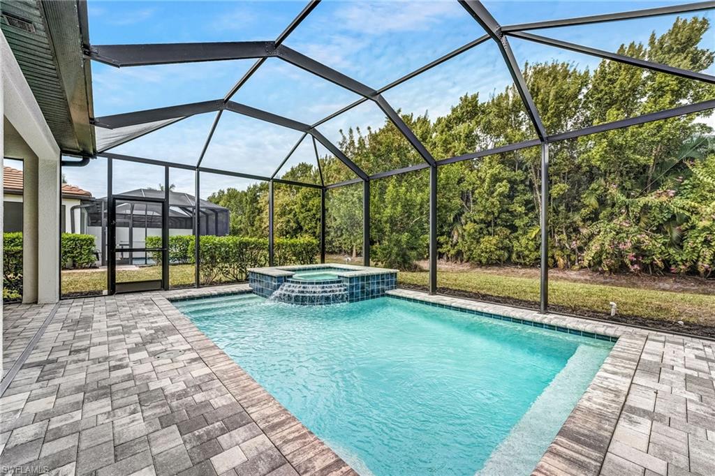 RIVERSIDE AVENUE VILLAS - Residential