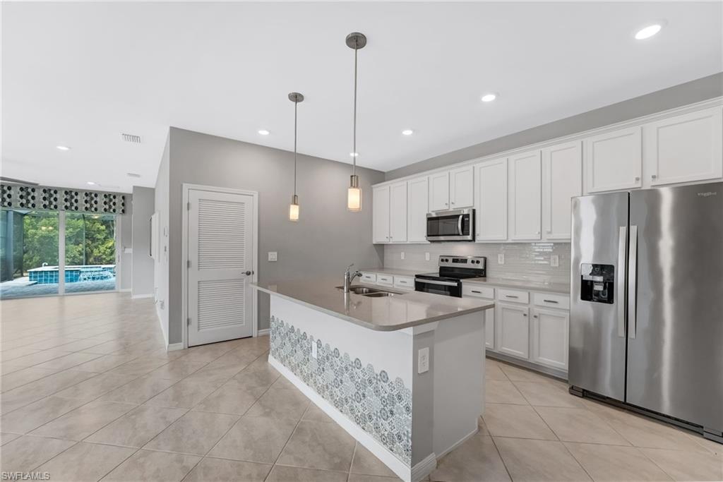 RIVERSIDE AVENUE VILLAS - Residential