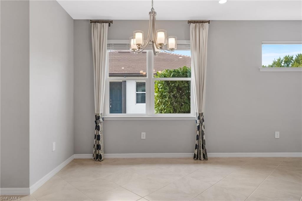 RIVERSIDE AVENUE VILLAS - Residential