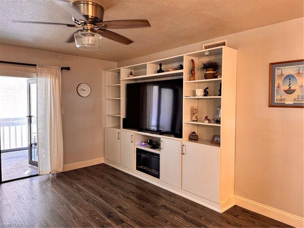 CENTRE COURT CONDO - Residential