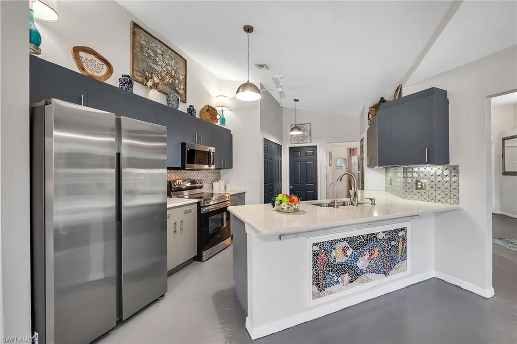 GOLDEN GATE ESTATES - Residential