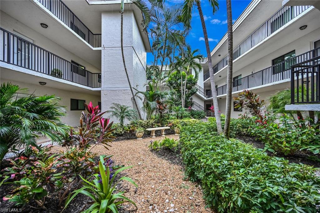 HIDDEN LAKE VILLAS - Residential Lease