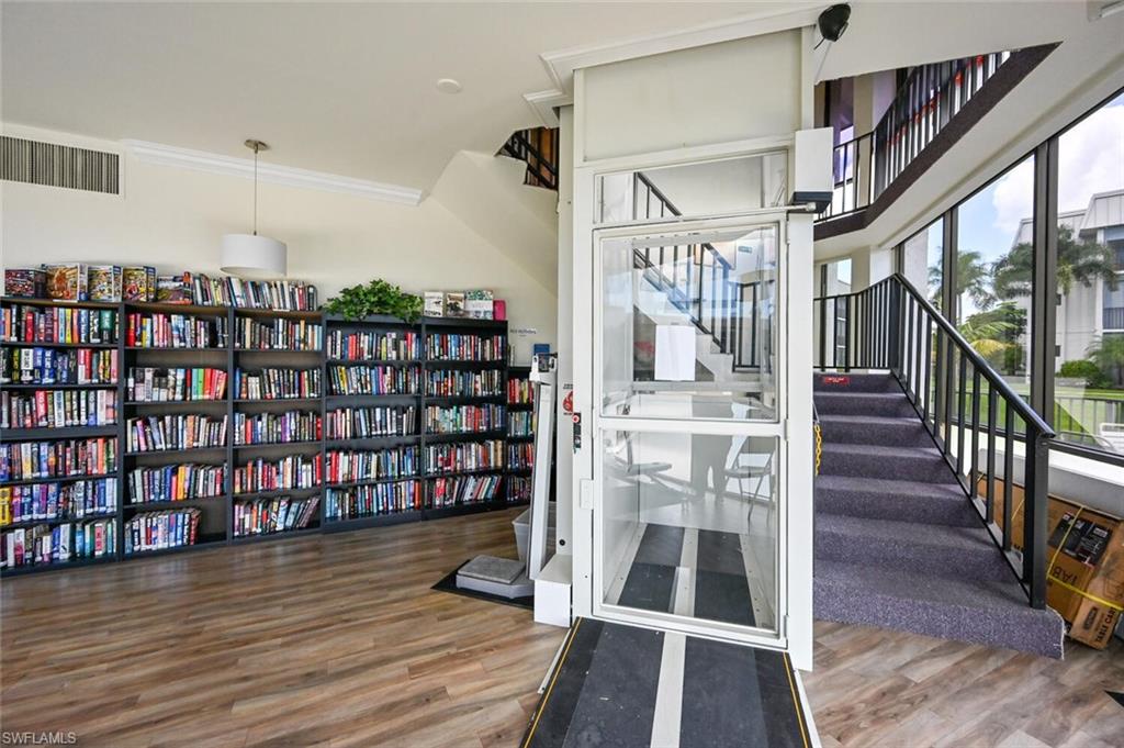 HIDDEN LAKE VILLAS - Residential Lease