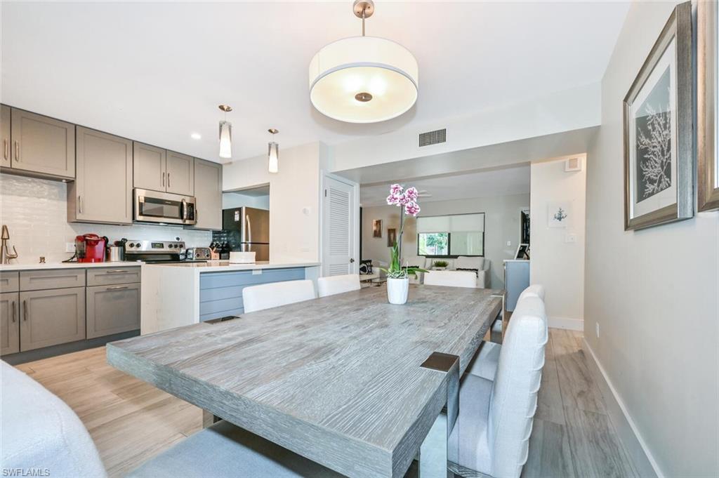 HIDDEN LAKE VILLAS - Residential Lease