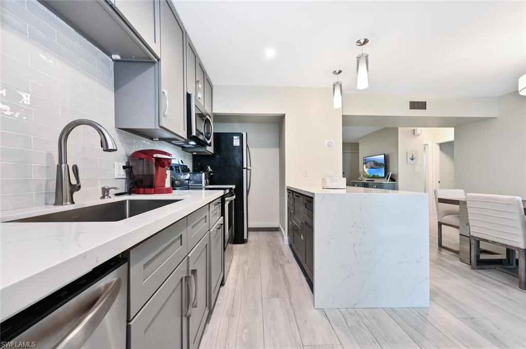 HIDDEN LAKE VILLAS - Residential Lease