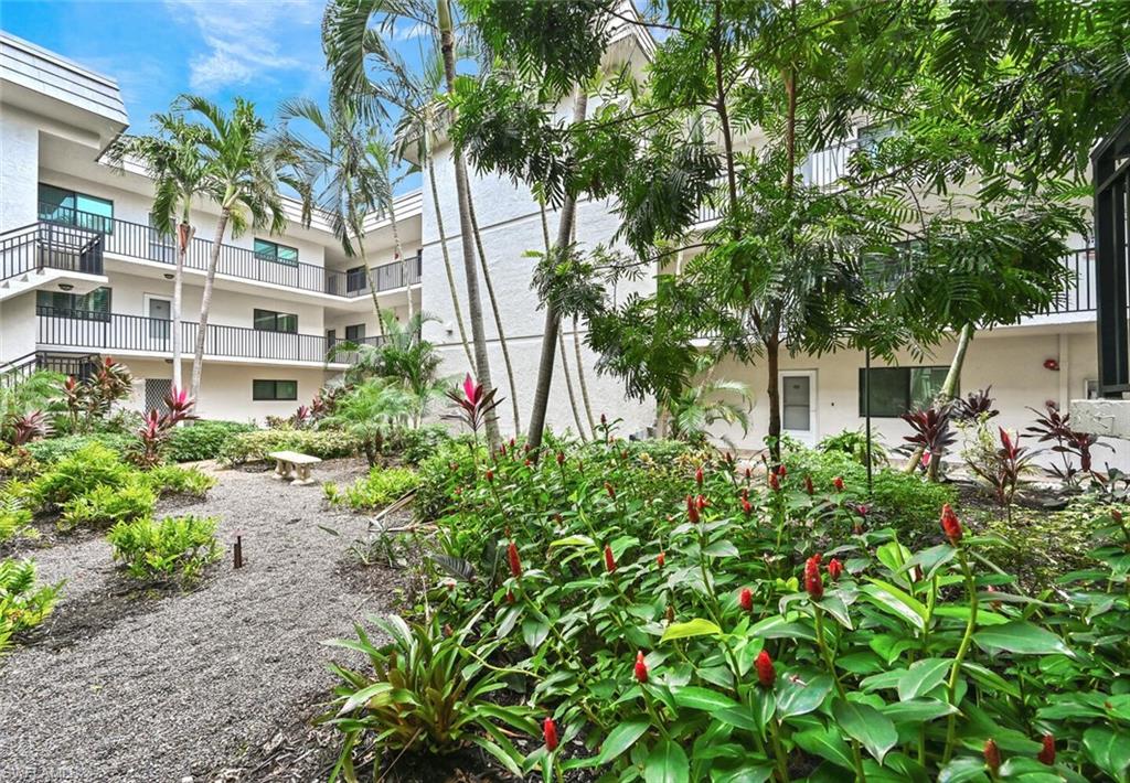 HIDDEN LAKE VILLAS - Residential Lease