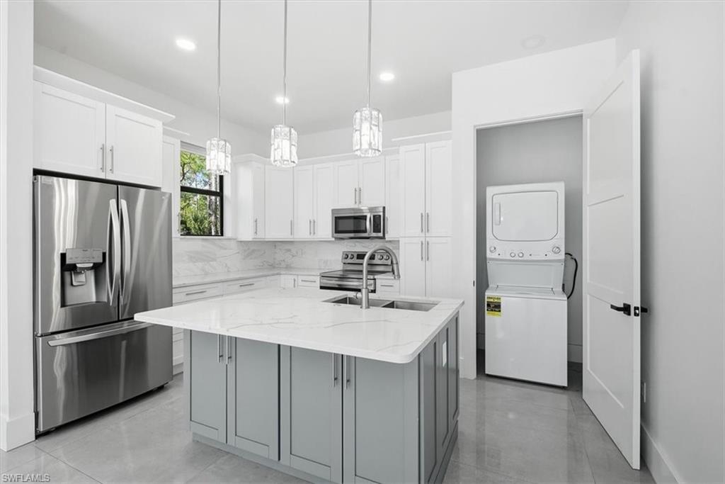 GOLDEN GATE ESTATES - Residential Lease