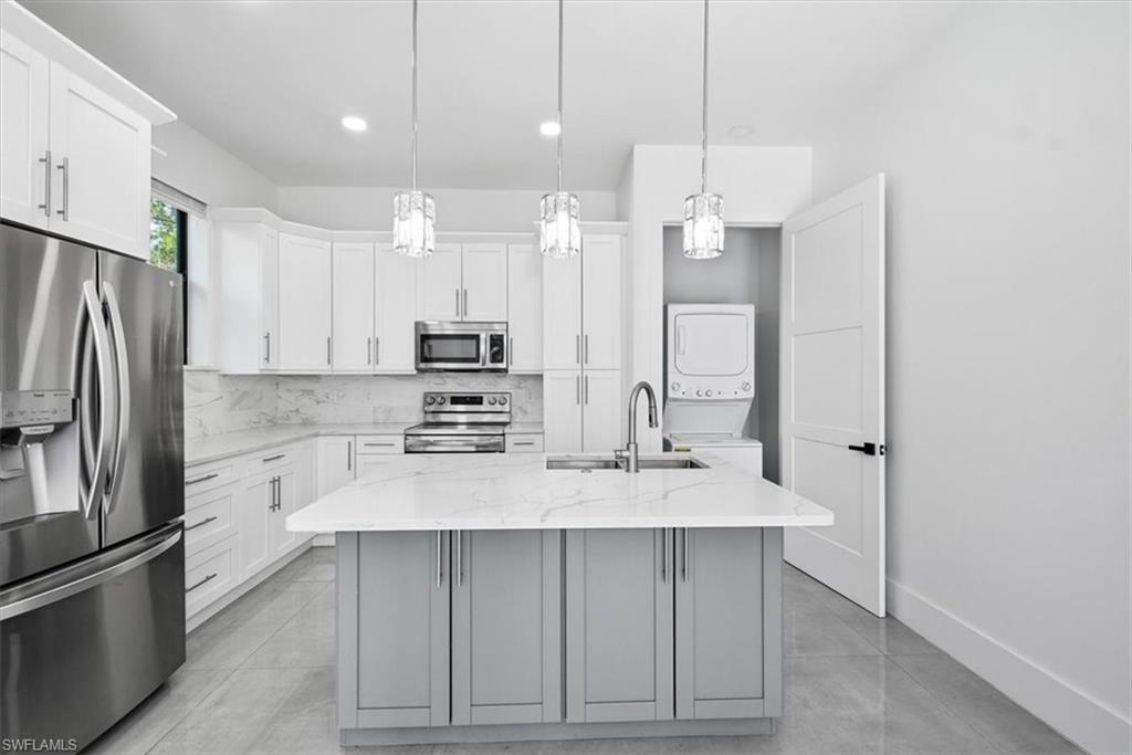 GOLDEN GATE ESTATES - Residential Lease