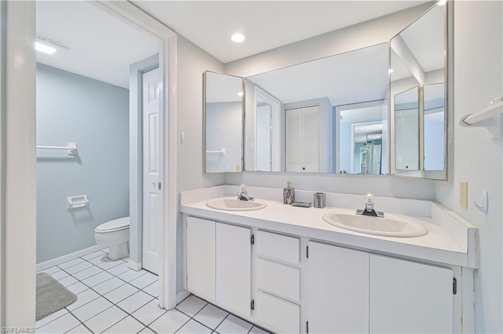 PARKWOODS TOWNHOUSE COMMUNITY - Residential