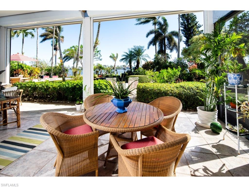 AQUALANE SHORES - Residential