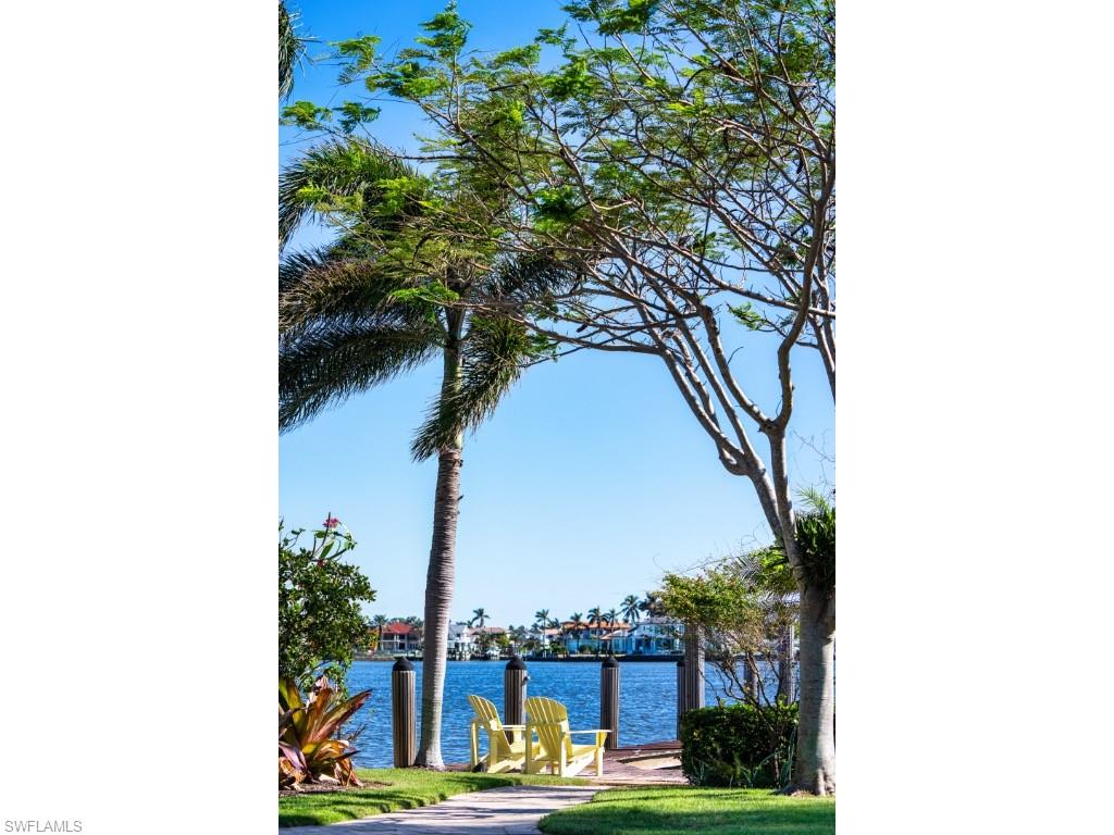 AQUALANE SHORES - Residential