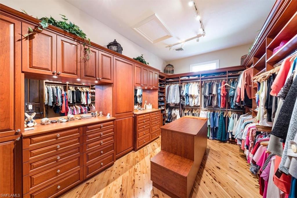 QUAIL WEST - Residential